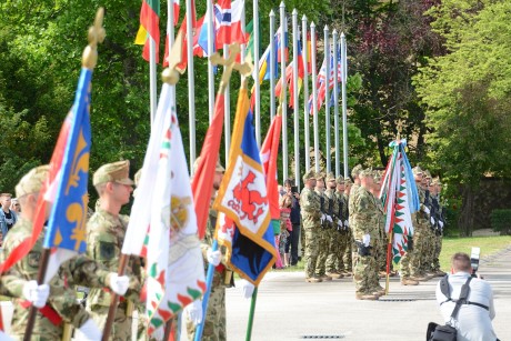 Kiváló helytállásért kapott zászlószalagot az MH 43.Nagysándor József Híradó és Vezetéstámogató Ezred